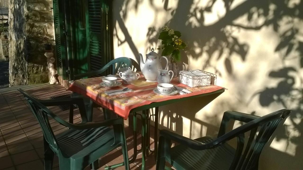 Serramezzana Bilocale In Antico Palazzo Nobiliare A Breve Distanza Dal Mare Di Acciaroli 5 Vele Lega Ambiente 2024 Villa Luaran gambar