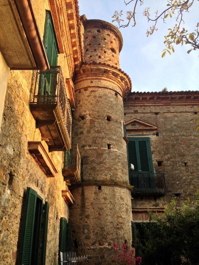 Serramezzana Bilocale In Antico Palazzo Nobiliare A Breve Distanza Dal Mare Di Acciaroli 5 Vele Lega Ambiente 2024 Villa Luaran gambar